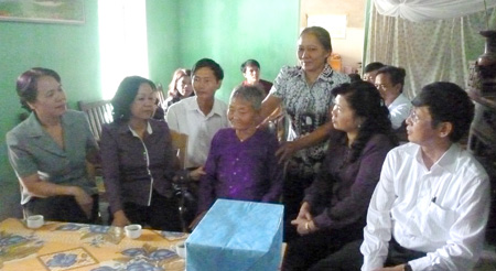 ການເຄື່ອນໄຫວຕ່າງໆທີ່ແທດຈິງເພື່ອສະແດງຄວາມຮູ້ບຸນຄຸນທະຫານເສຍອົງຄະ, ນັກຮົບທີ່ເສຍສະຫຼະຊີວິດເພື່ອຊາດ